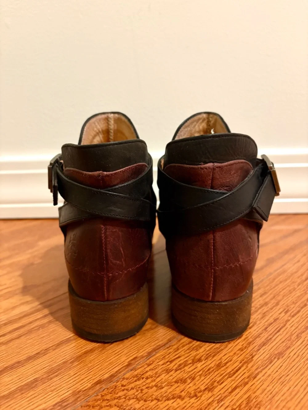 John Fluevog Brigid Brown Leather Moto Ankle Boots Women’s 7